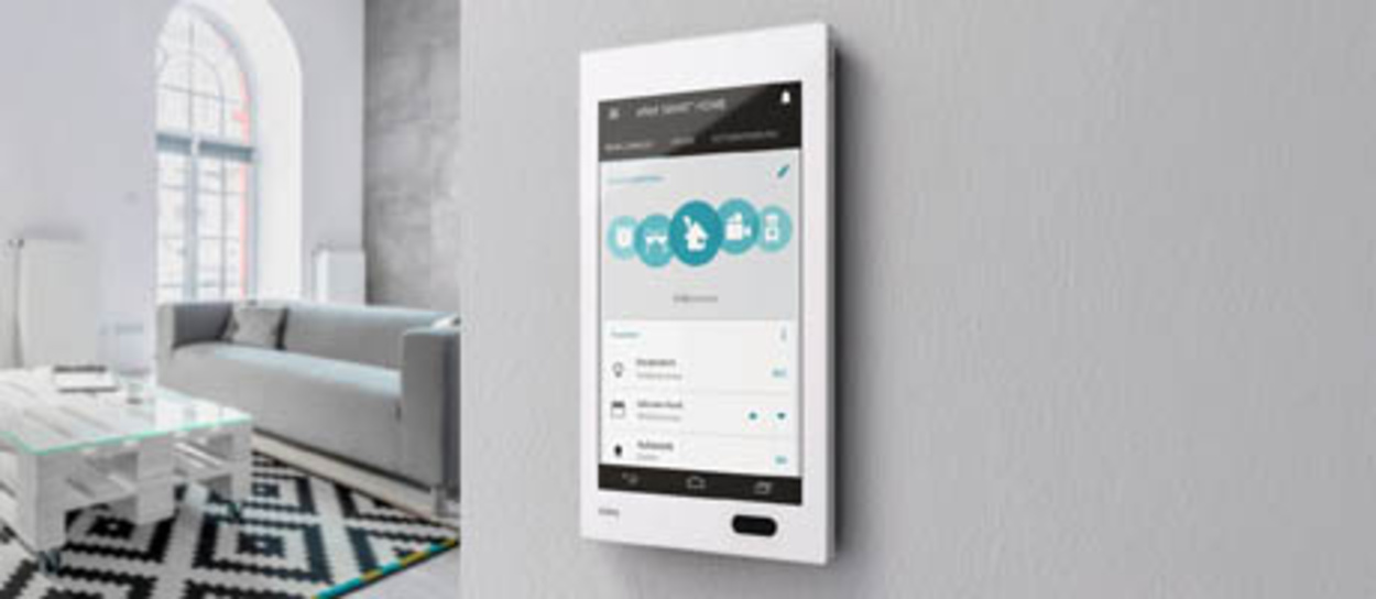 Bedienzentrale Gira G1 bei Elektro Klube GmbH in Weißenfels