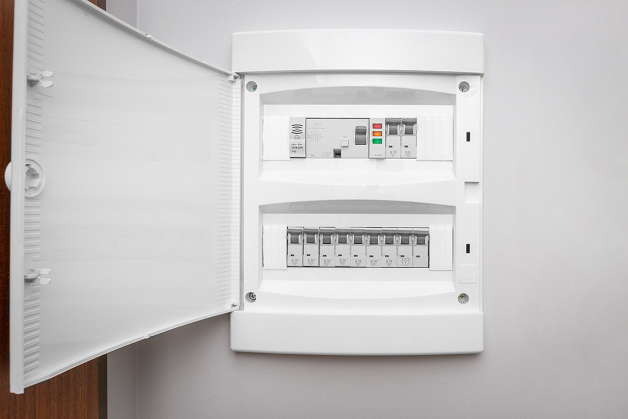 Über­spannungs­schutz bei Elektro Klube GmbH in Weißenfels