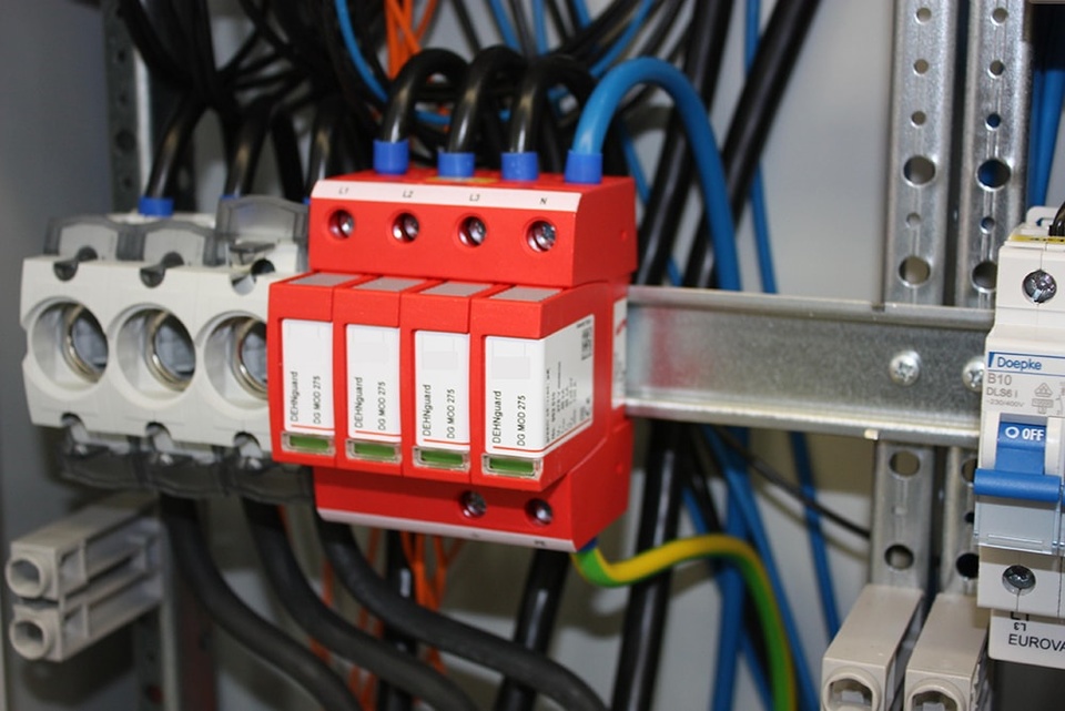 U berspannungsschutz bei Elektro Klube GmbH in Weißenfels