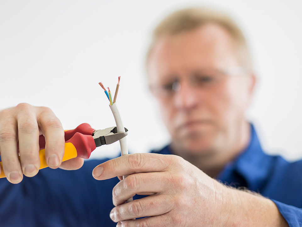 C F021729 bei Elektro Klube GmbH in Weißenfels